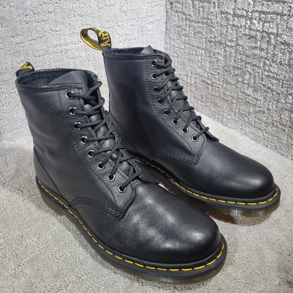 Dr. Martens Air Wair Unisex Size M9 L10 US Black Leather Lace up Boots 11822 - Picture 8 of 11